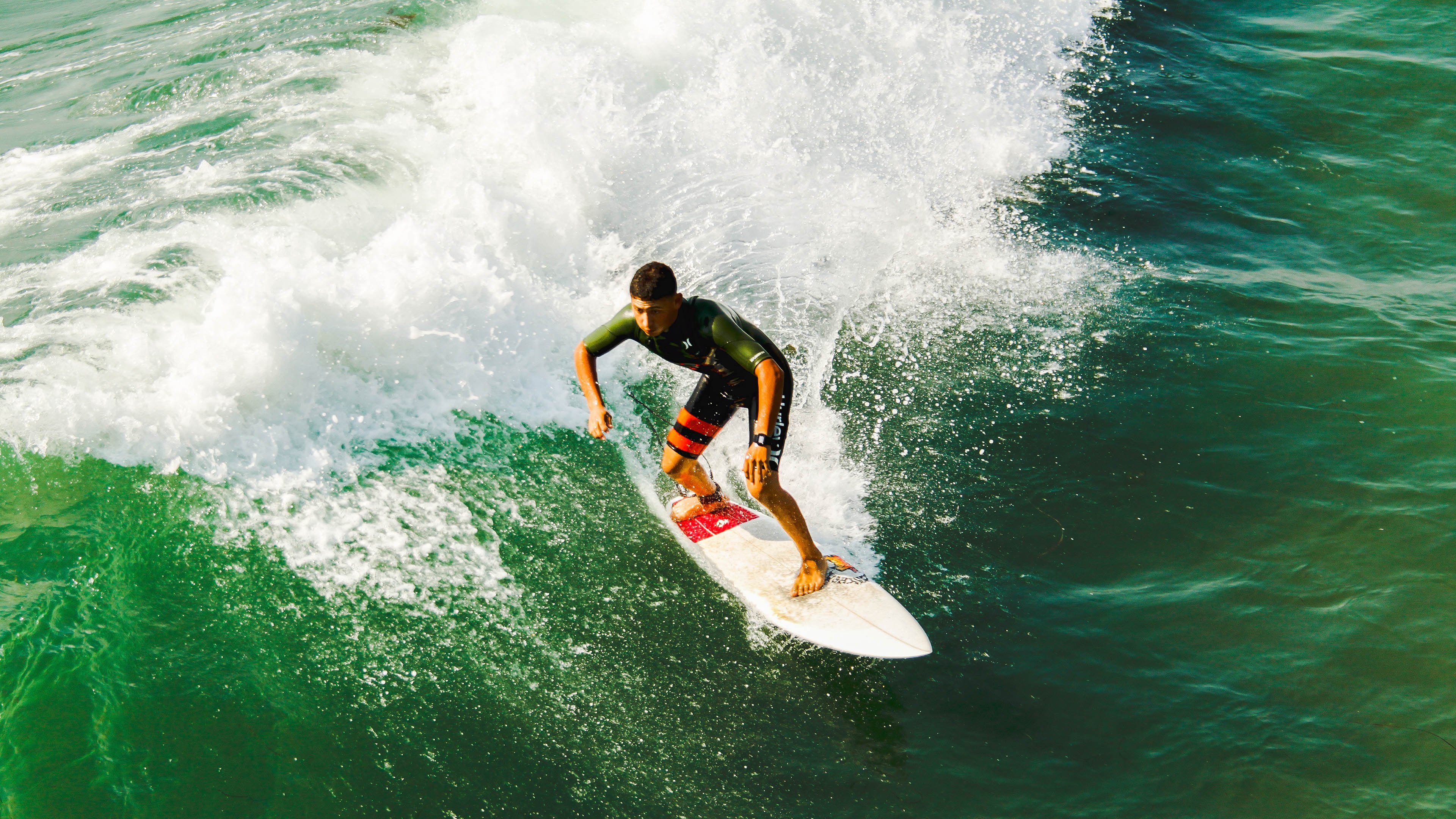 比赛助威声震动全场,球迷狂欢不止,比赛助威视频